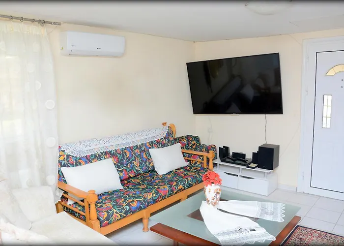 George Sunset Flat Appartement Vergia